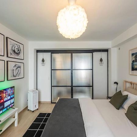 Superb 3 Bedroom & 3 Bathroom Duplex In Brussels City Centre Bruxelas Exterior foto